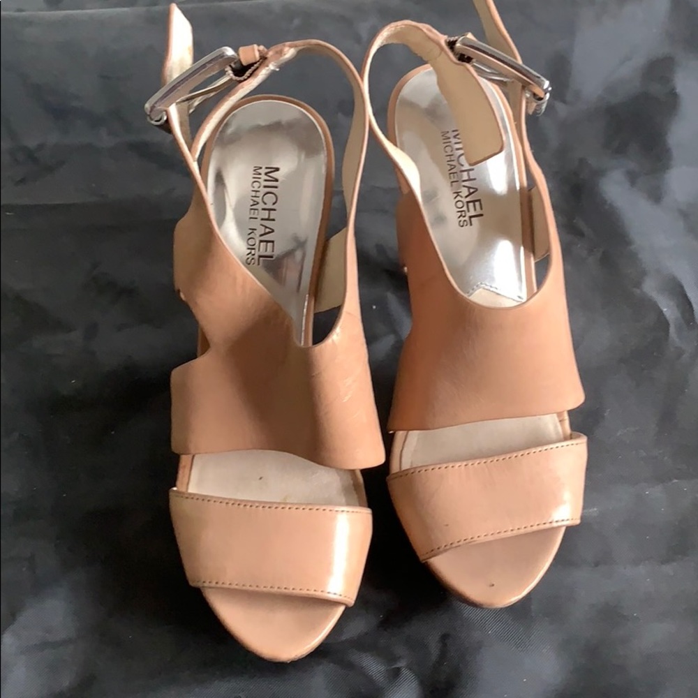 Michael Kors Size 7 Platform Heels